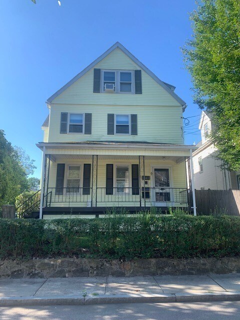 Primary Photo - 15 Waterloo St