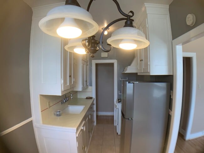 Building Photo - 315 W 3rd St