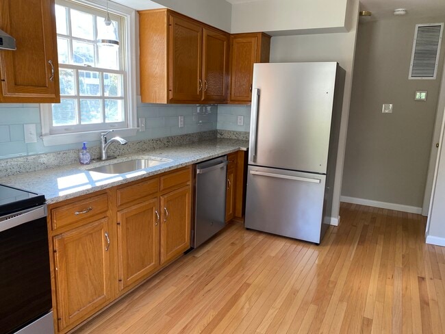 Building Photo - 1221 Magnolia Ct