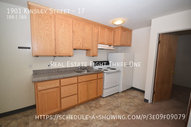 Building Photo - Live Oak 1 Bed / 1 Bath End Unit Apartment