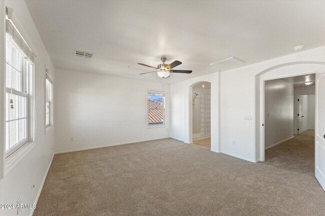 Building Photo - 3636 E Edna Dr