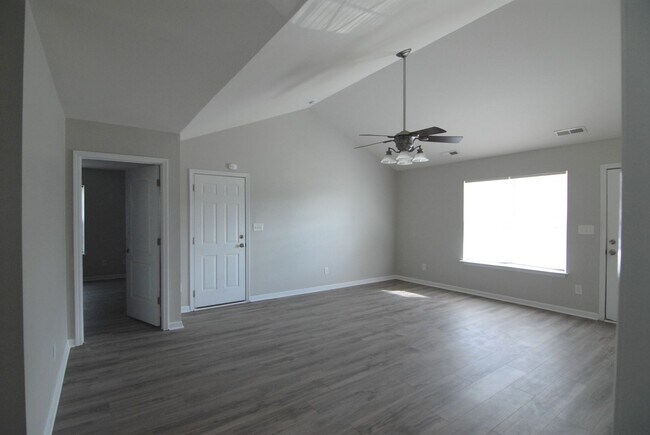 Building Photo - 2804 Pleasant Garden Rd