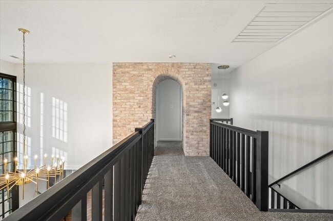 Building Photo - 1361 Poplar Ridge Dr