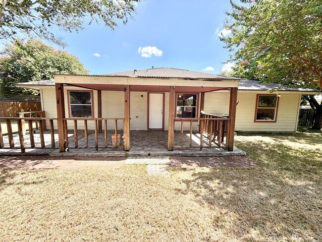 Building Photo - 10139 Woodico Dr