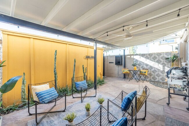 Building Photo - 6957 E Osborn Rd