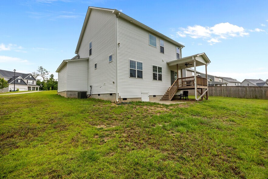 Building Photo - 1165 Camellia Dr
