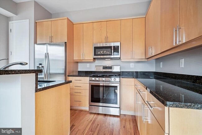 Building Photo - 1662 N Quinn St