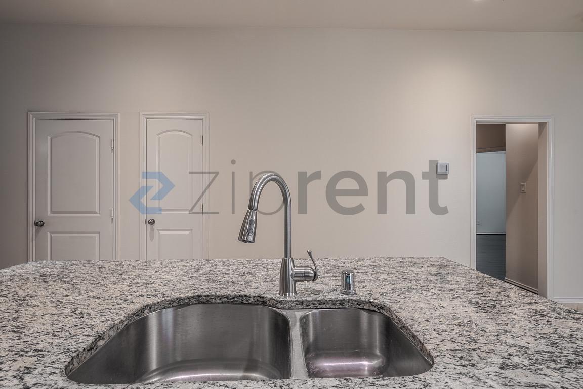 Building Photo - 2943 Fair Chase Dr