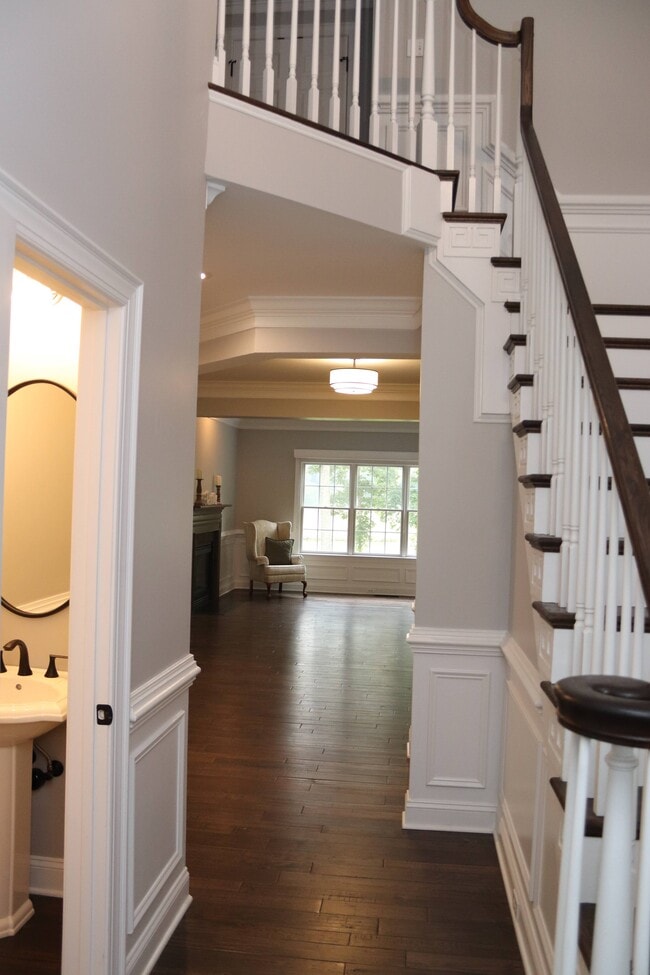 Building Photo - 16844 Panorama Dr