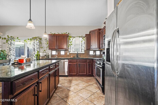 Building Photo - 14660 Spanish Point Dr