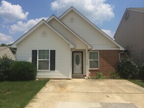 Building Photo - Single Family Home with Fireplace in McDonough - Built 2004