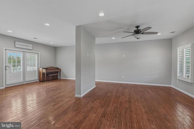 Building Photo - 40923 Browns Ln