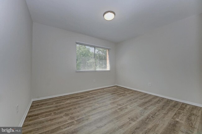 Building Photo - 2904 Kings Chapel Rd