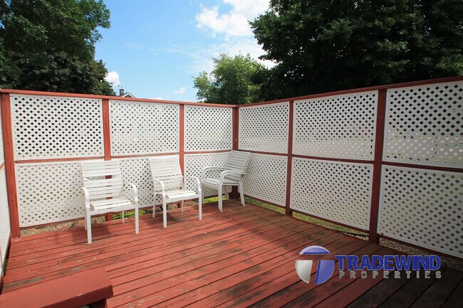 Building Photo - 25 4th St NE