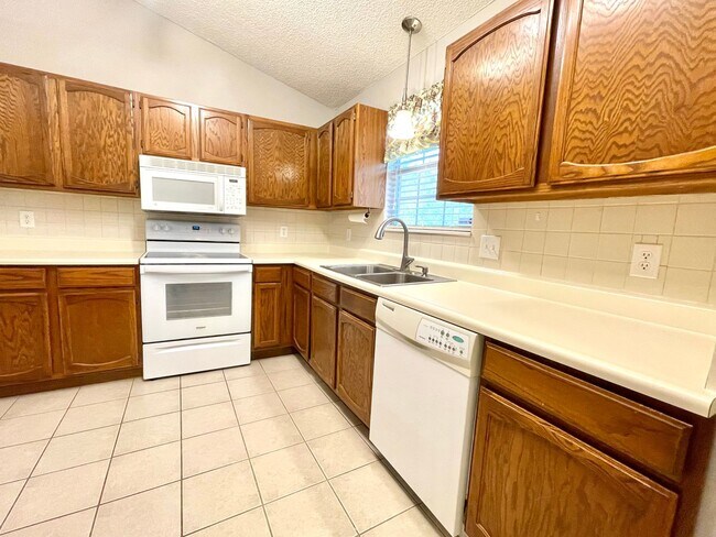 Building Photo - Adorable 3 Bedroom Ranch Home for Rent!
