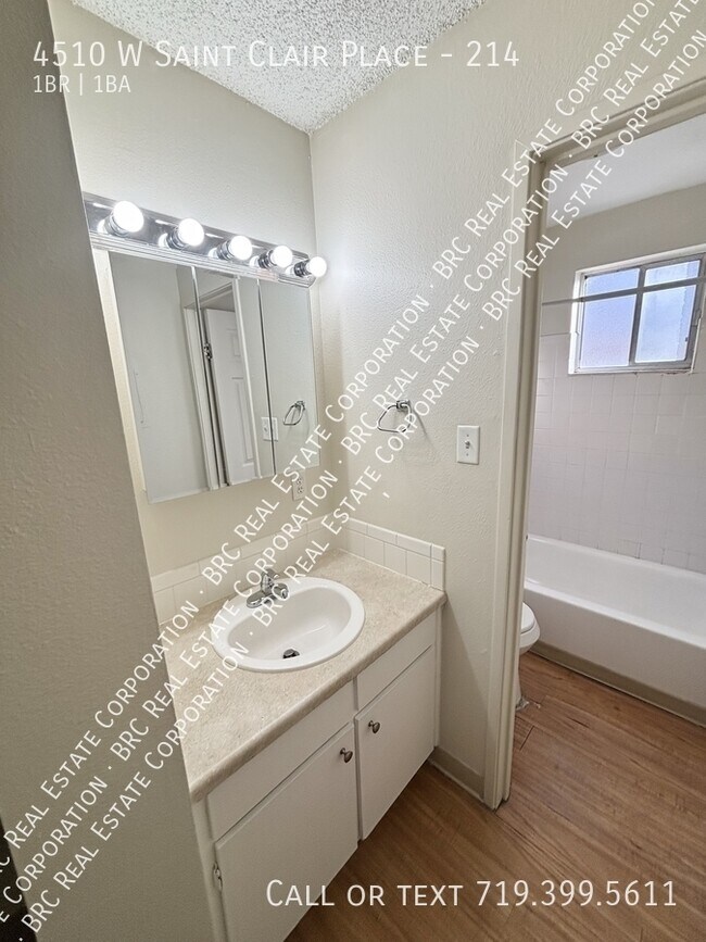 Building Photo - 4510 W St Clair Pl