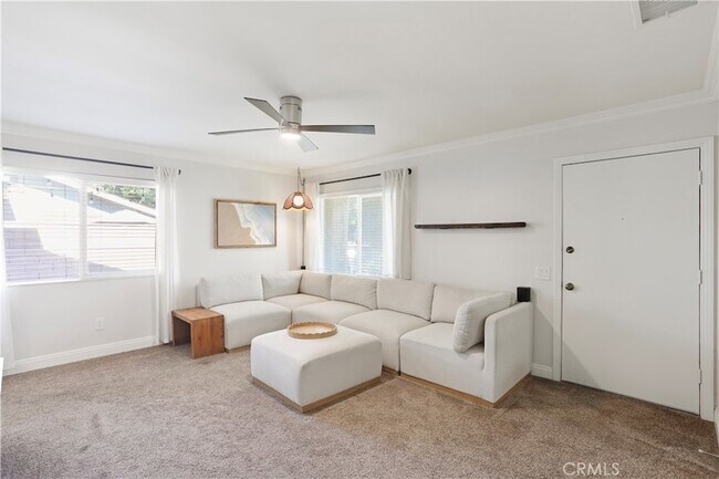 Building Photo - 1619 Carmel Cir W