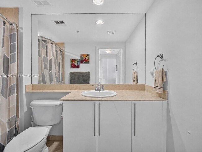 Building Photo - 335 S Biscayne Blvd