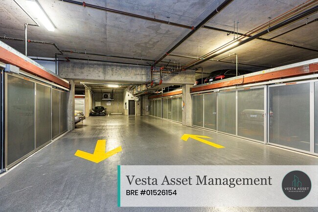 Building Photo - Designer 2-Bedroom in Iconic VIDA Residences