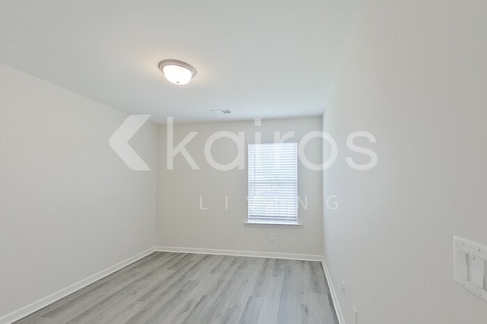 Building Photo - 27 Duluth Dr