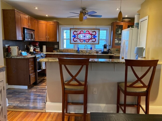 Building Photo - 234 Kennebec St