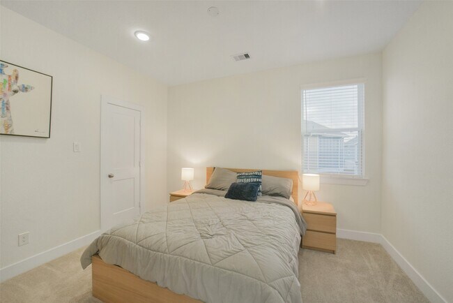 Building Photo - 7834 Swooping Swallow Ln