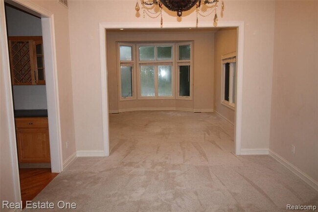 Building Photo - 3417 Hidden Oaks Ln