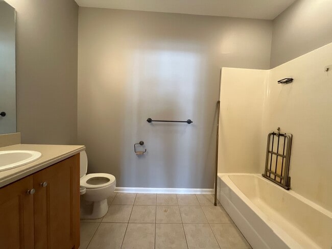 Building Photo - 2 bedroom condo at Country Classics at Mor...