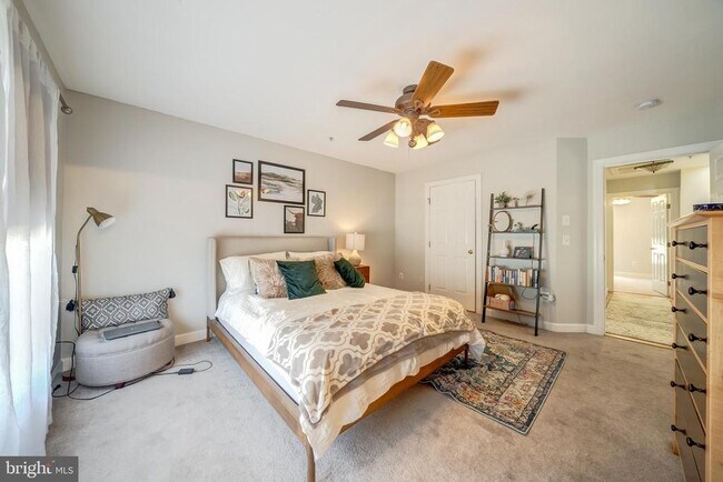 Building Photo - 921 Harrison Cir