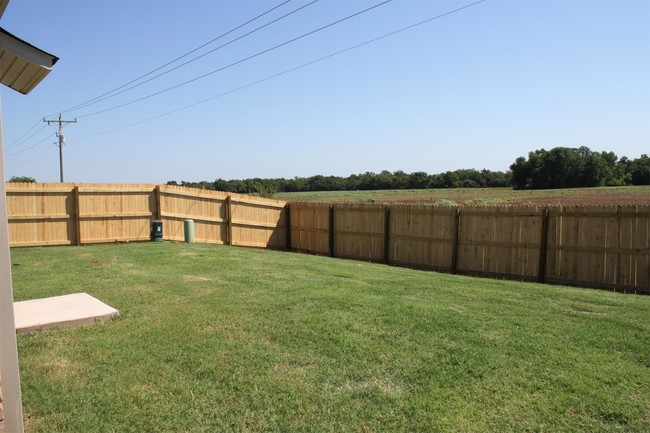 Building Photo - 13304 Beekman Dr