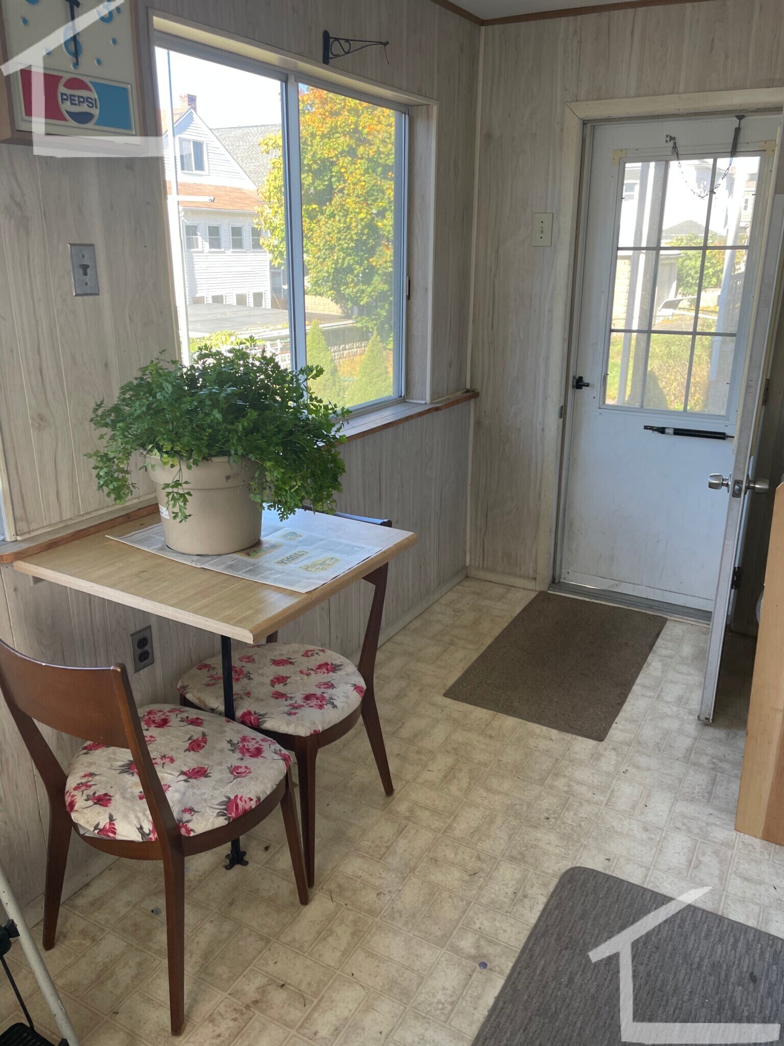 Building Photo - 120 College Ave