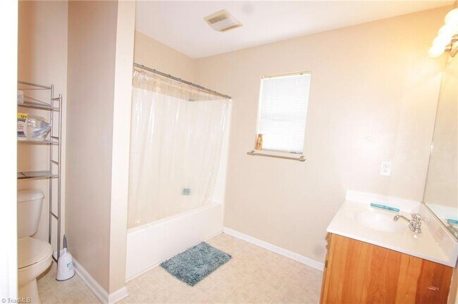 Building Photo - 485 Mae Stone Dr