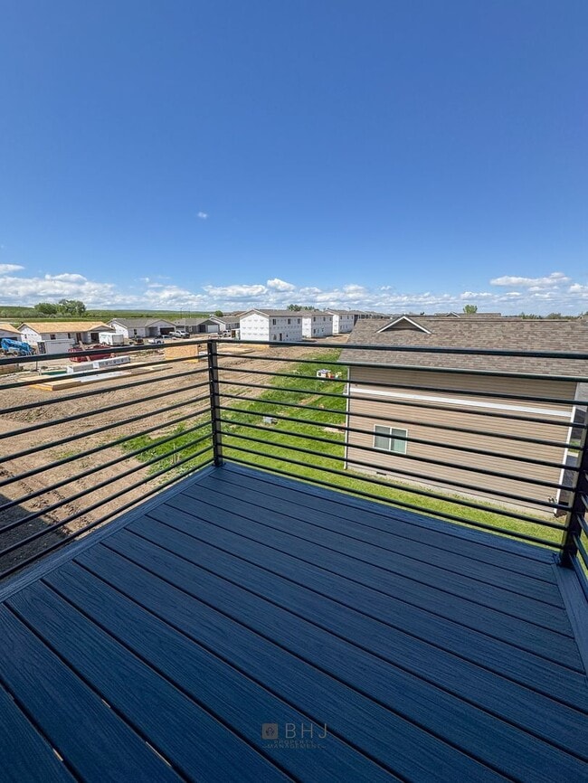 Building Photo - BRAND NEW Pet Friendly 2 bed/ 2 bath apartment!