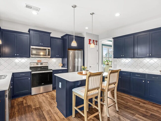 Building Photo - Lease OR Lease to Own