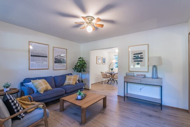 Building Photo - 226 Paradise Dr