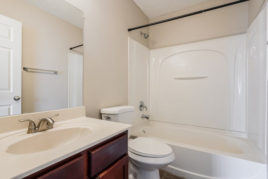 Building Photo - 2633 River Meade Way