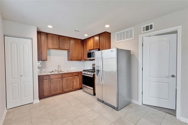 Building Photo - 371 Ferrule Dr