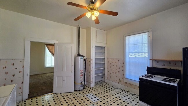 Building Photo - Denver Heights 2 Bedroom Home