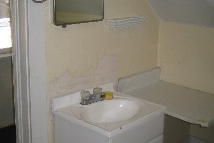 Building Photo - 720 Institute N St