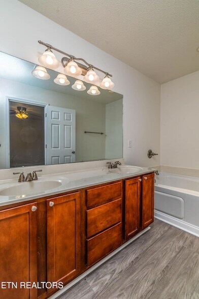 Building Photo - 5104 Cates Bend Way
