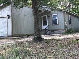 Building Photo - 110 Silas Ct