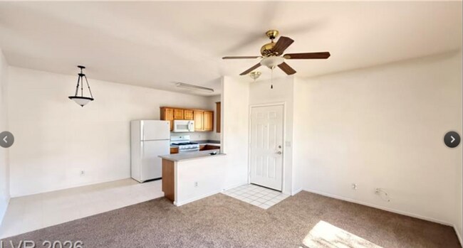 Building Photo - 5655 E Sahara Ave
