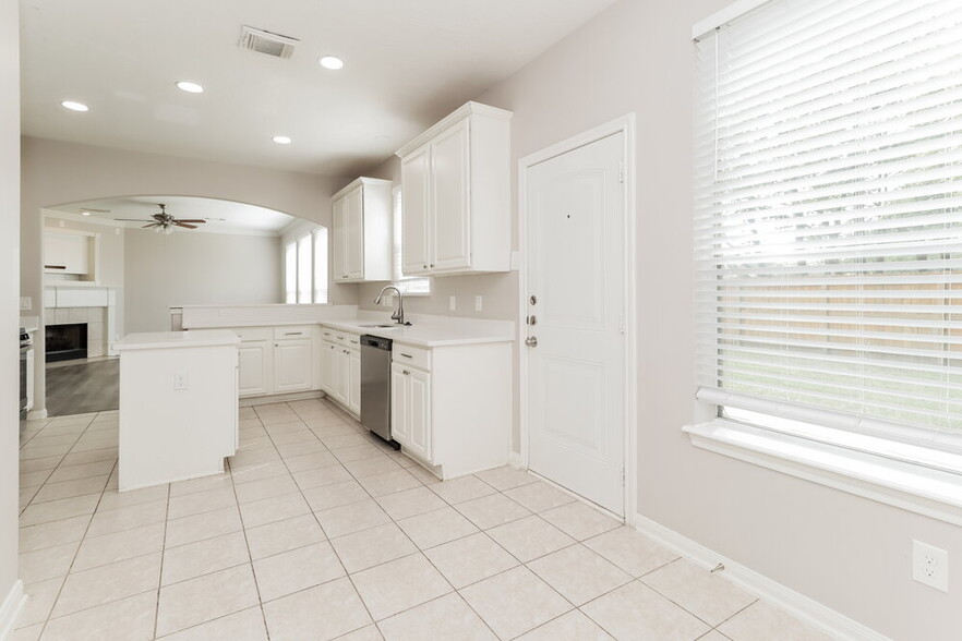 Building Photo - 18403 Mabels Island Ct