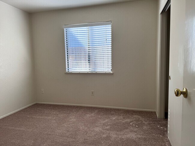 Building Photo - 8160 Clarion Cir