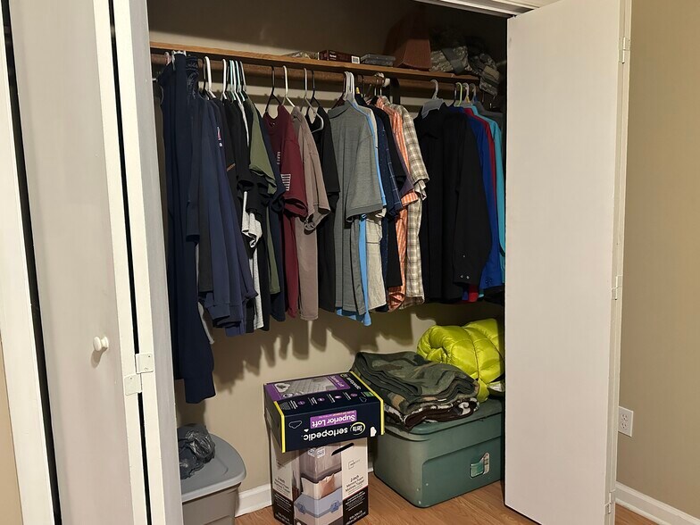 Closet in BR - 126 Kesterson St
