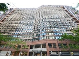 Building Photo - 211 E Ohio St