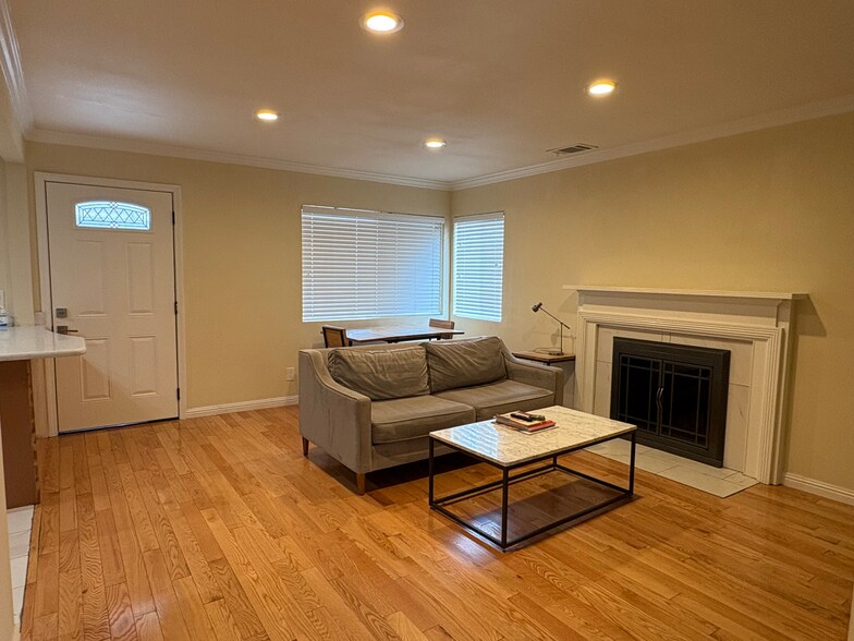 Dining area + living room - 1912 Euclid Ave
