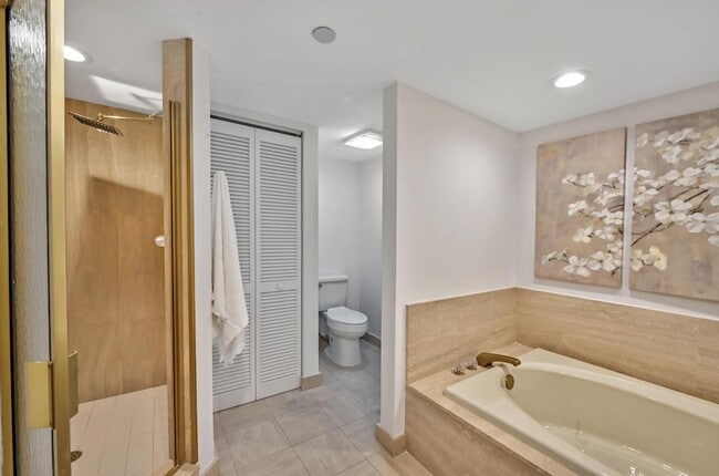 Building Photo - 4101 N Ocean Blvd