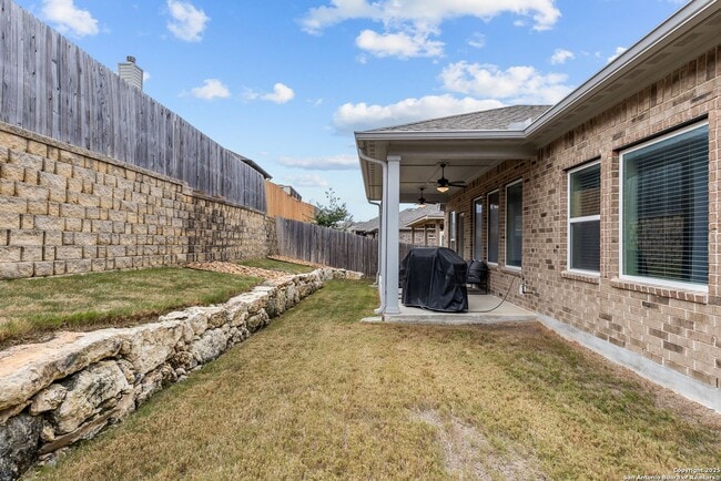 Building Photo - 1318 Tabuenfeld - Excellent, Clean Home, N...