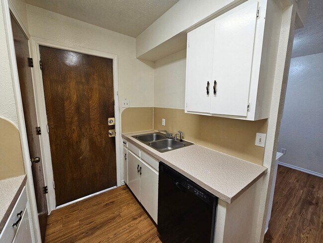 Building Photo - Available now Near White Rock Lake